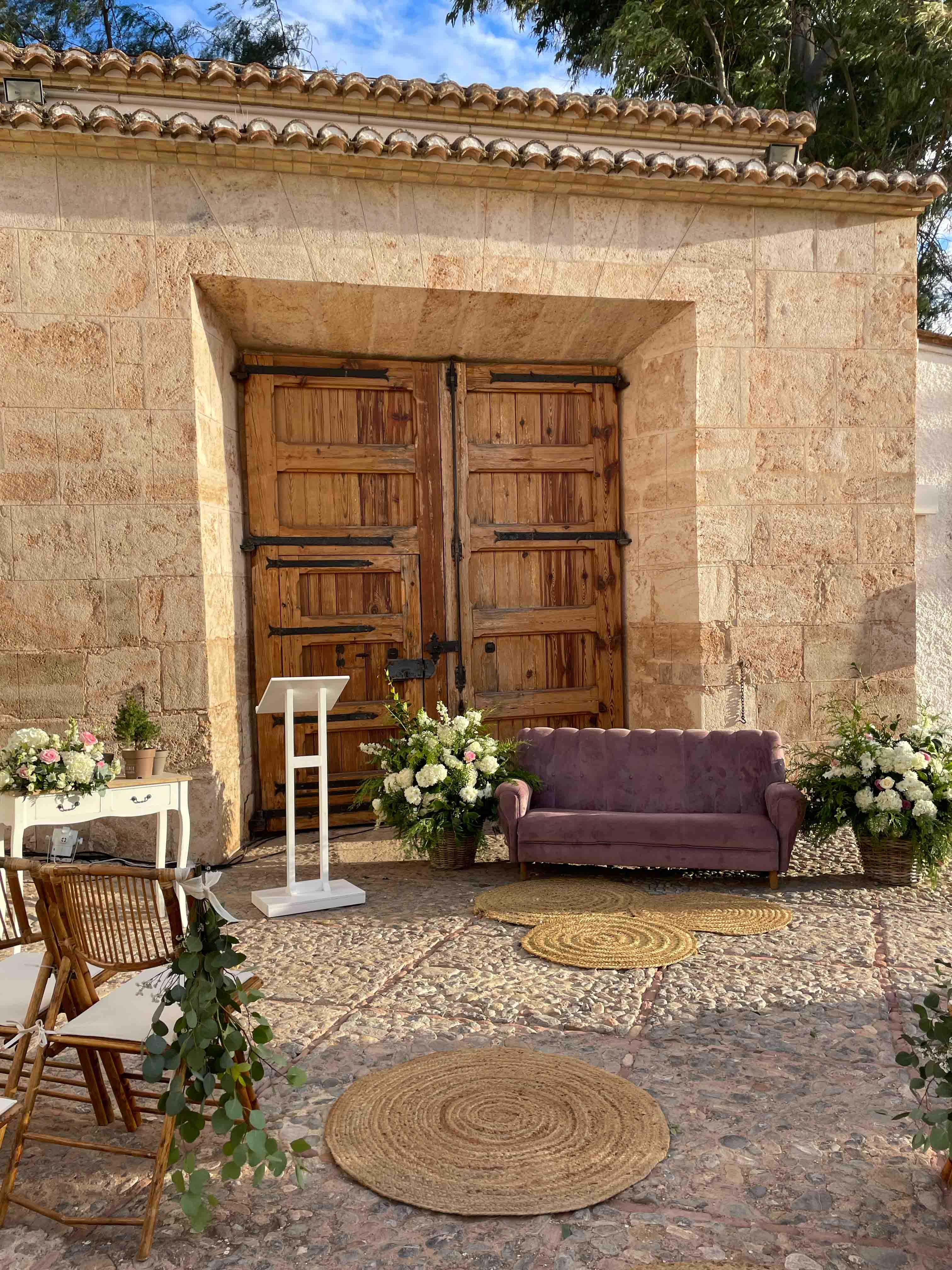Alquiler de mobiliario para boda, ceremonia civil