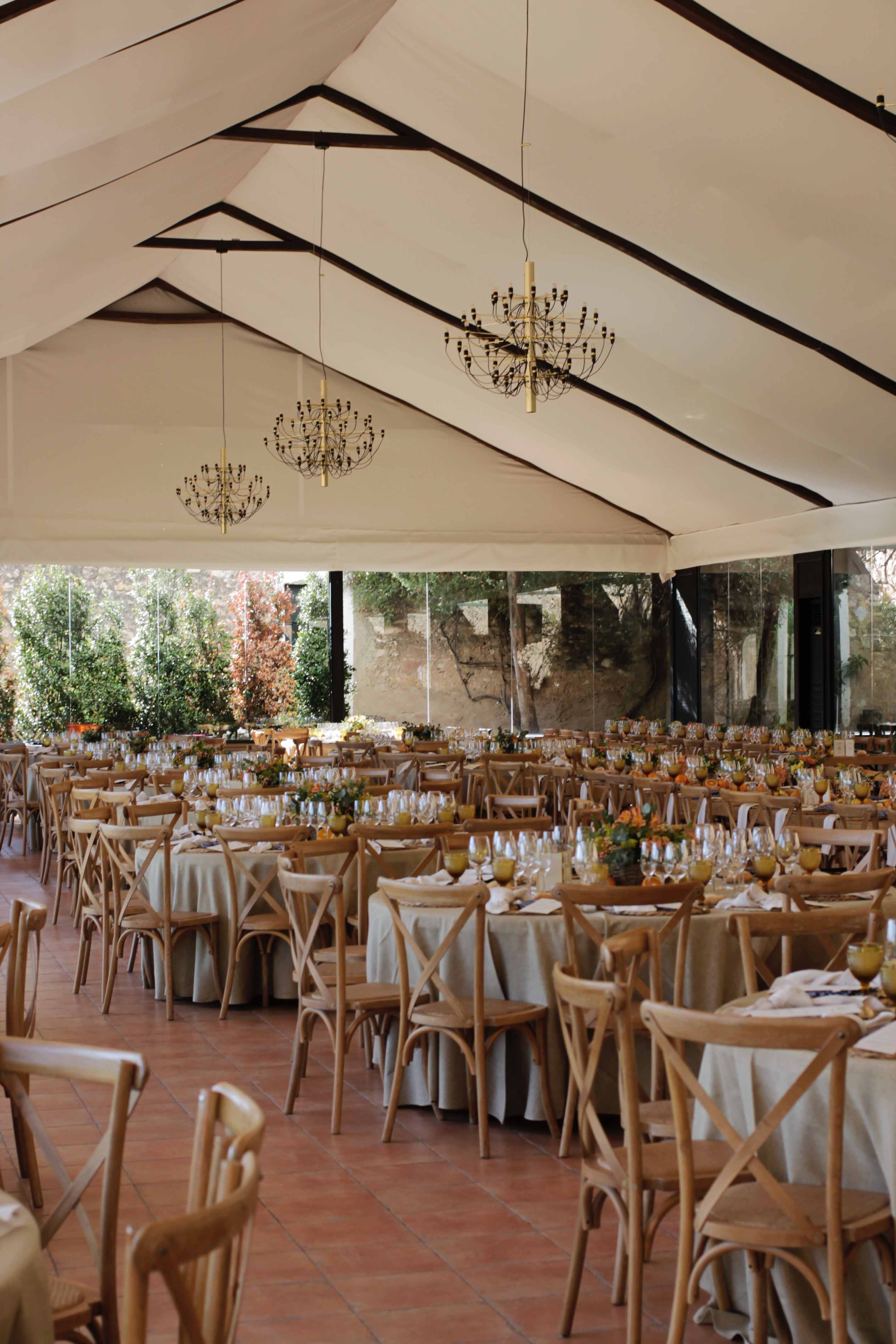 Montaje de boda by Moier en el salón acristalado de La Huerta by Bonho